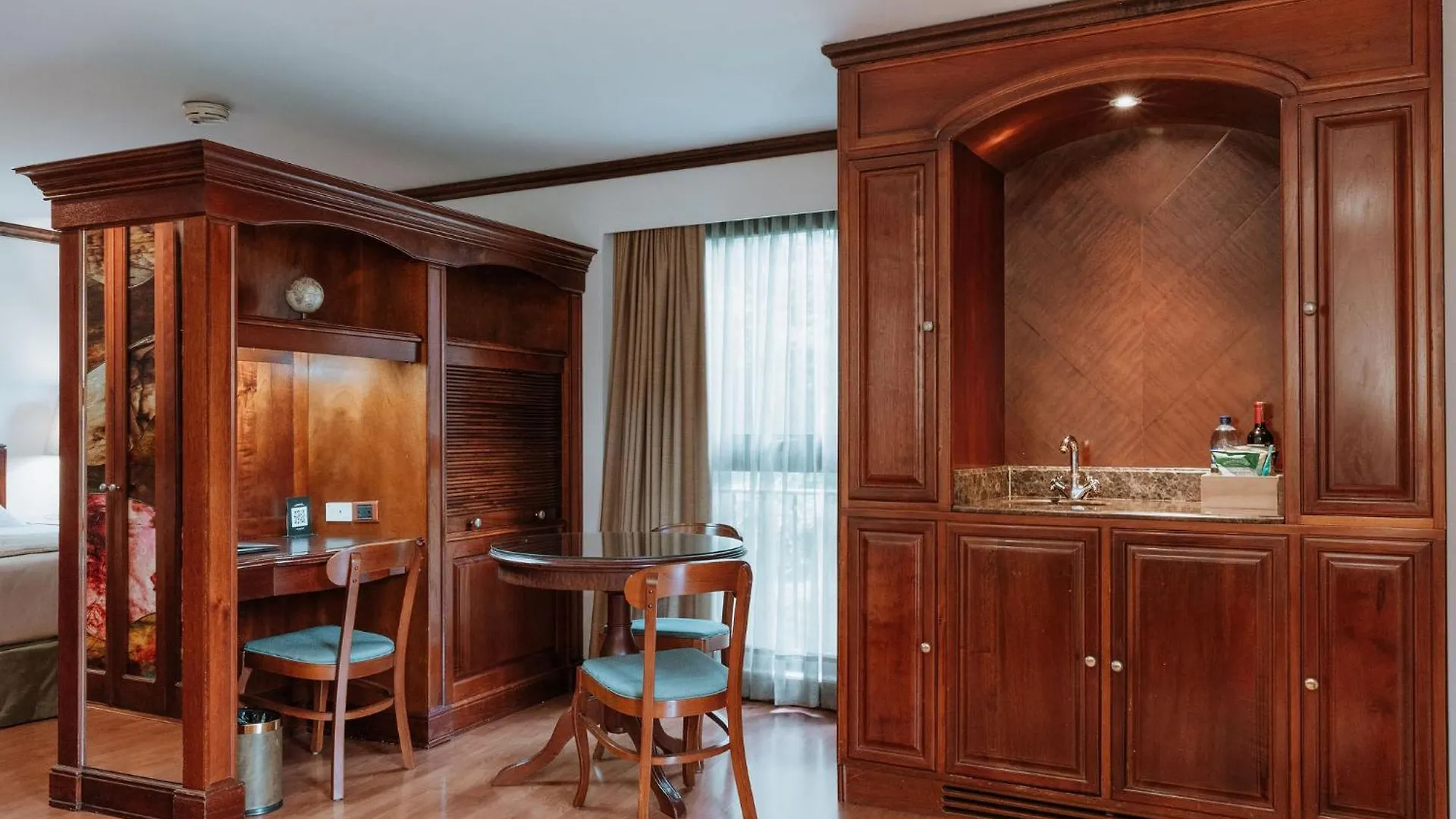 Hotel Park10 Medellin 5*,